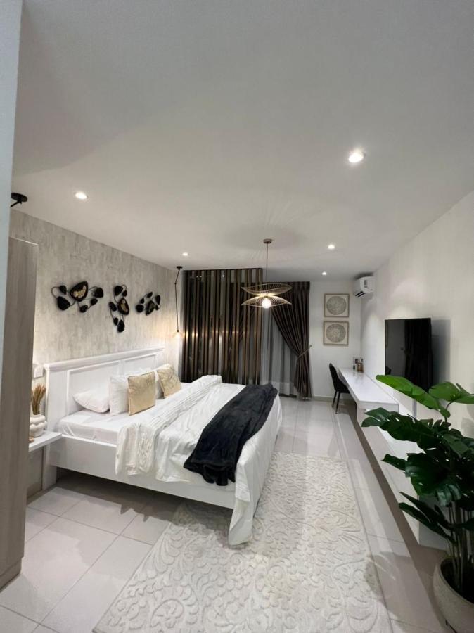 The Lennox Luxury Apartment Accra Exterior photo