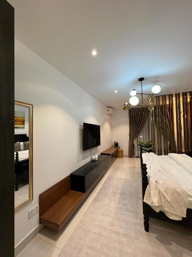 The Lennox Luxury Apartment Accra Exterior photo